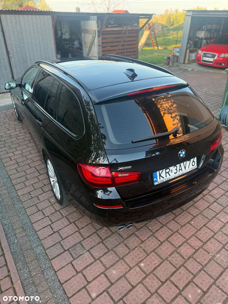 BMW Seria 5 525d xDrive Luxury Line - 9