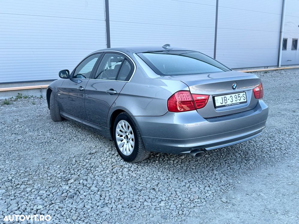 BMW Seria 3 320d DPF Aut. - 24