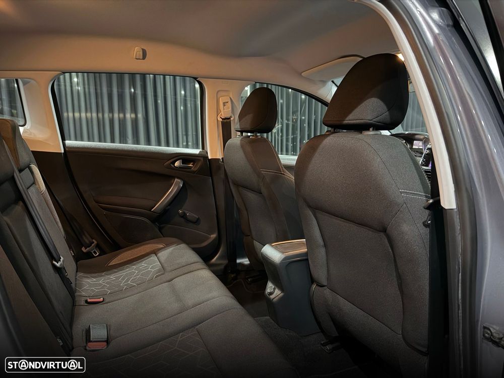 Peugeot 2008 1.2 PureTech Active - 28