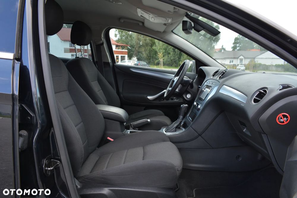 Ford Mondeo - 18