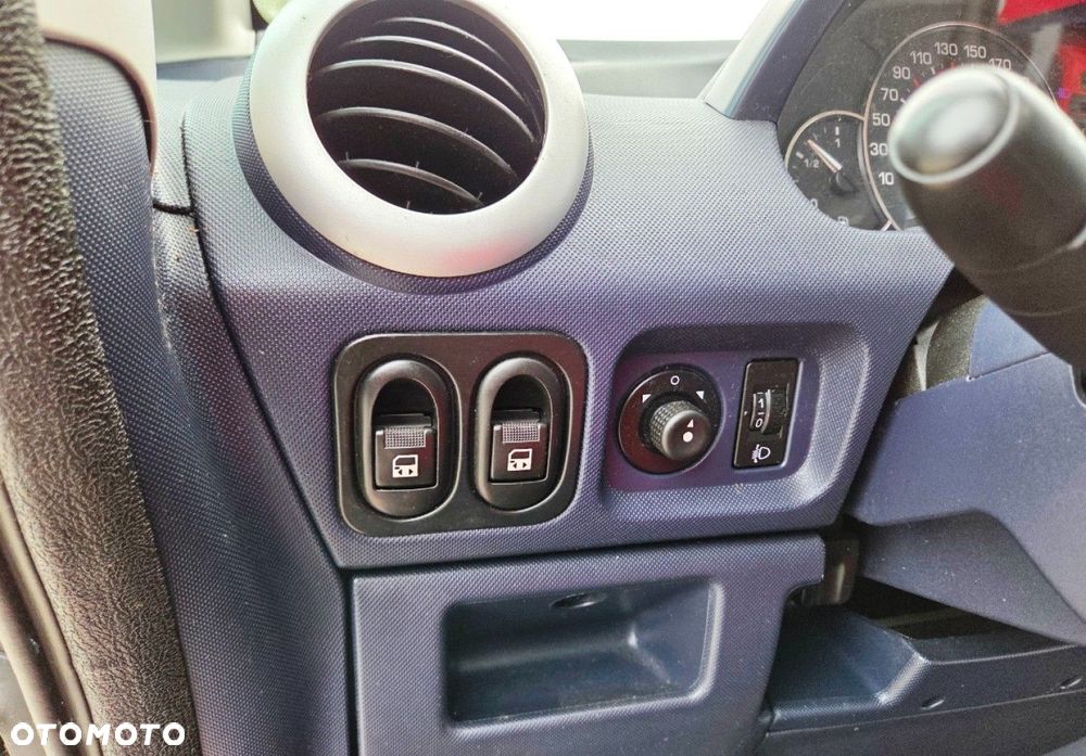 Peugeot 1007 - 12