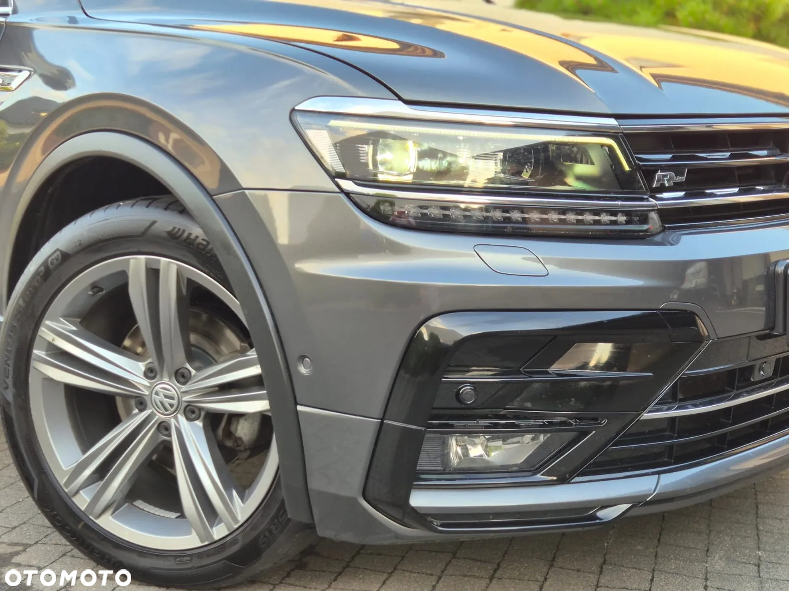Volkswagen Tiguan - 12