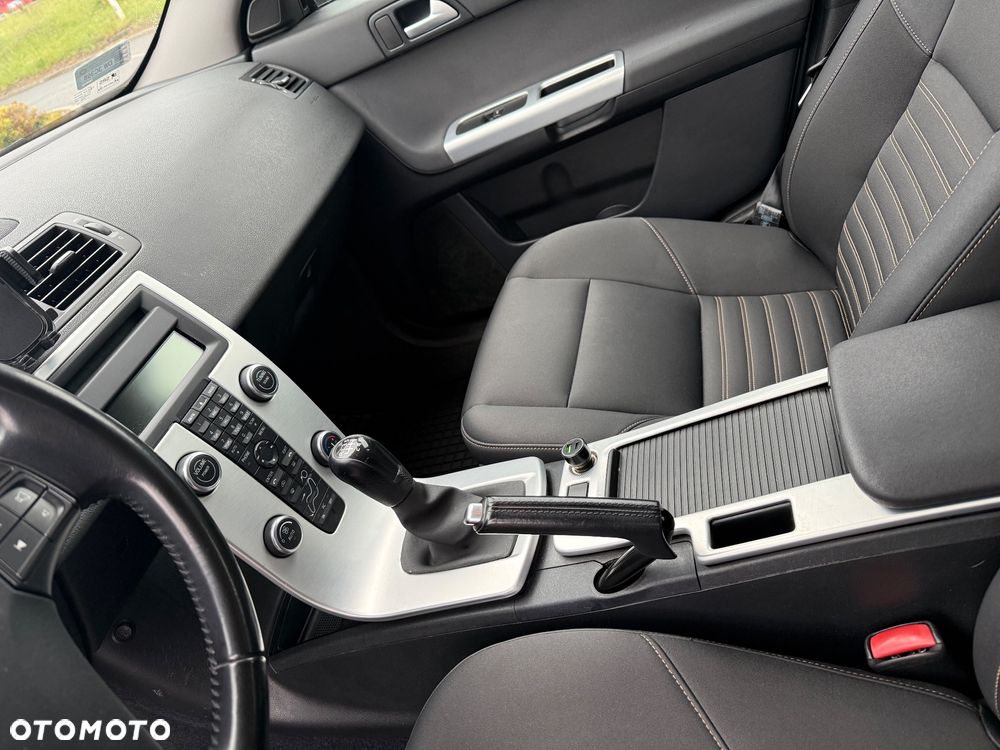 Volvo V50 D2 Momentum Start-Stop - 11