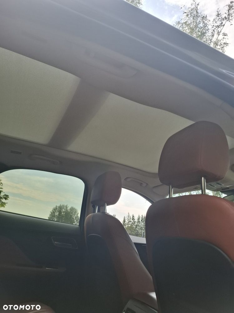 Jaguar F-Pace - 8