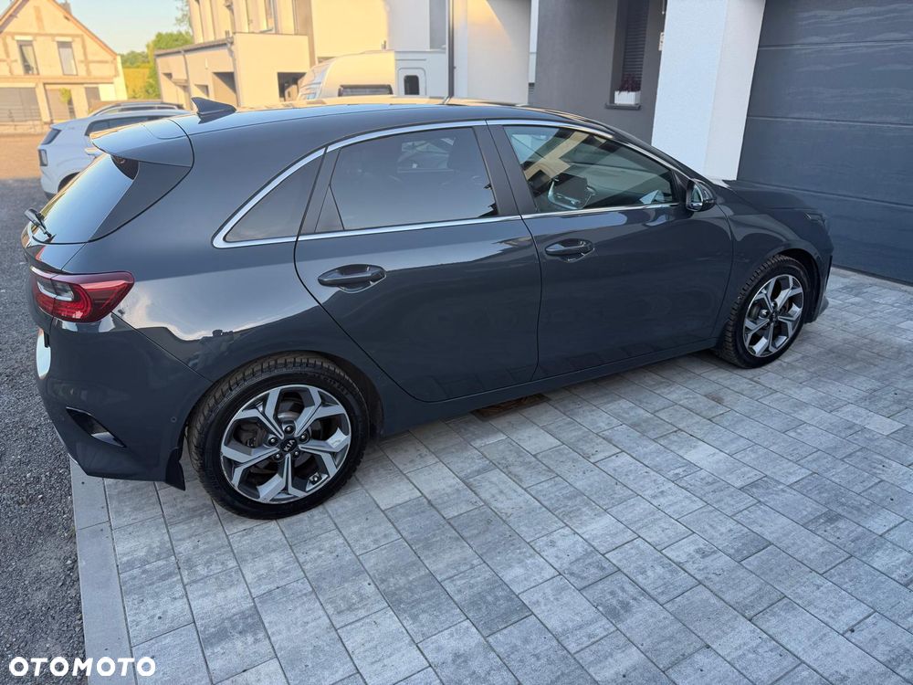 Kia Ceed - 4