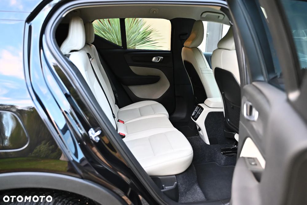Volvo XC 40 - 12