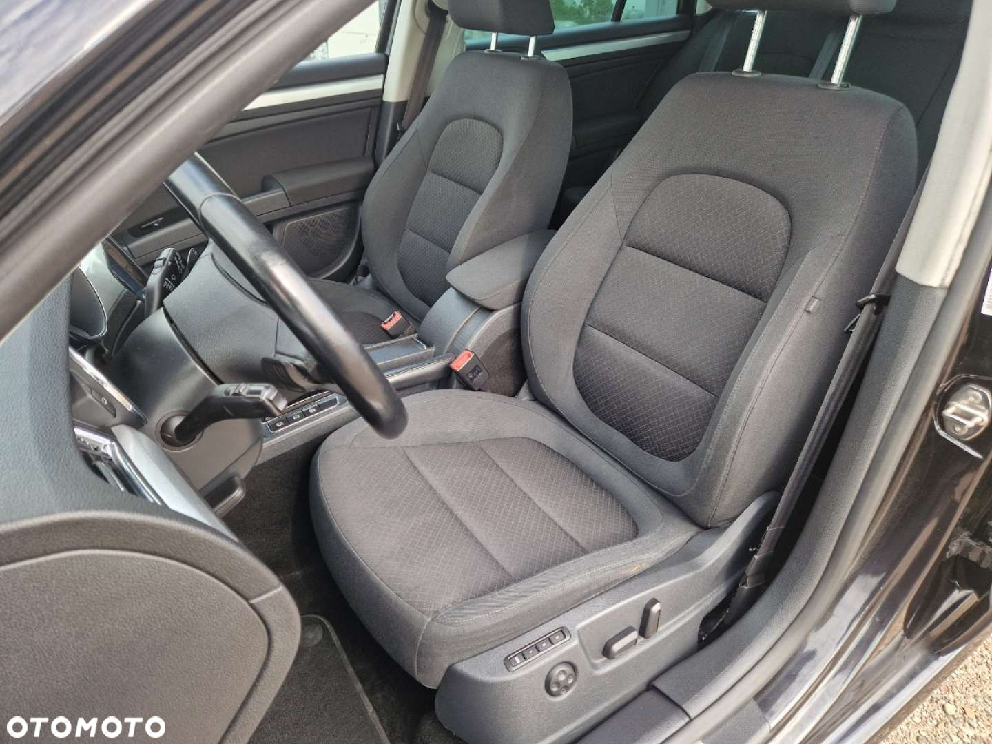 Skoda Superb 2.0 TDI DSG Elegance - 10
