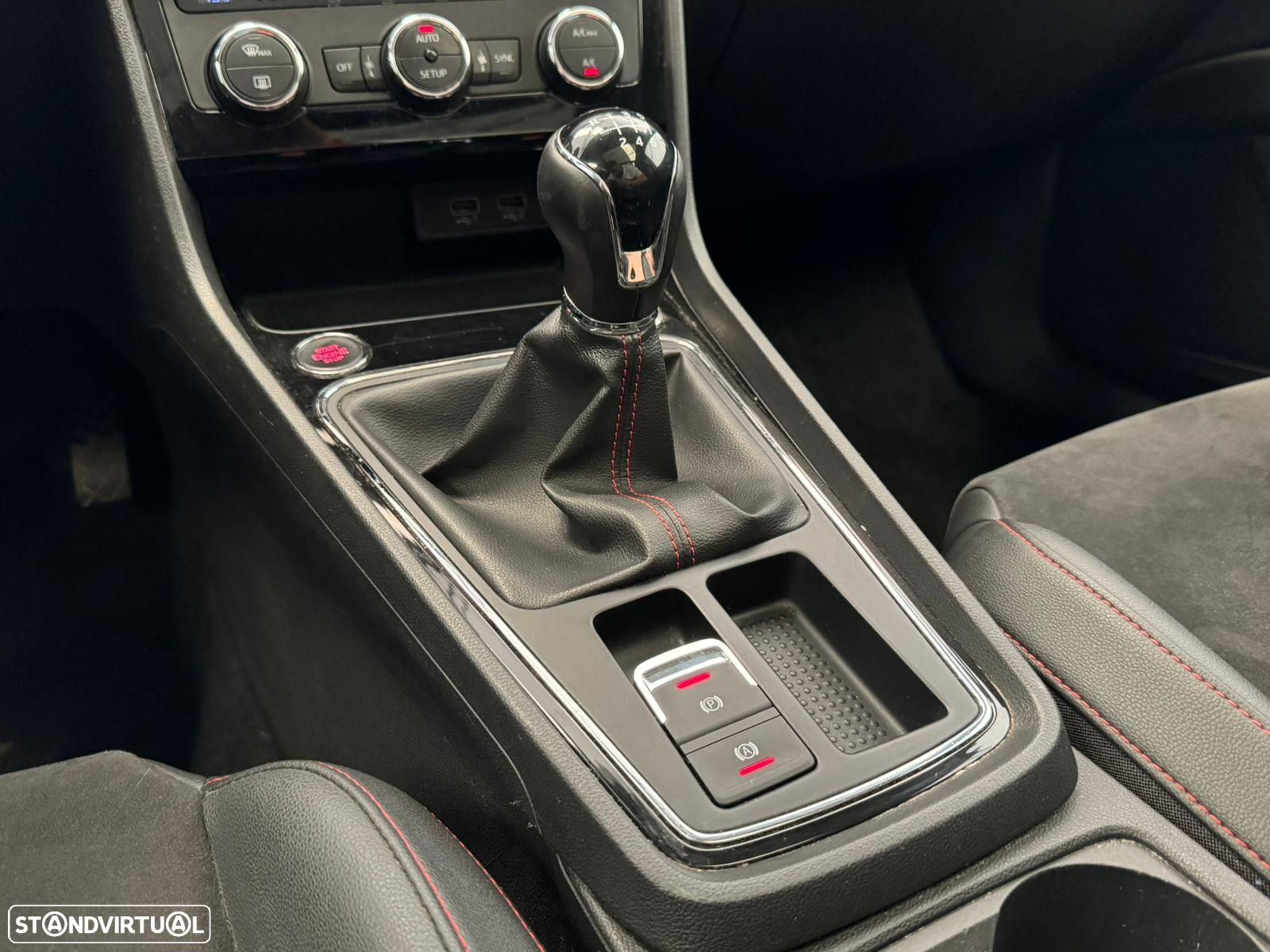 SEAT Leon ST 2.0 TDI FR S/S - 42