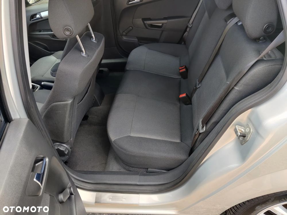 Opel Astra 1.6 Color Edition - 19