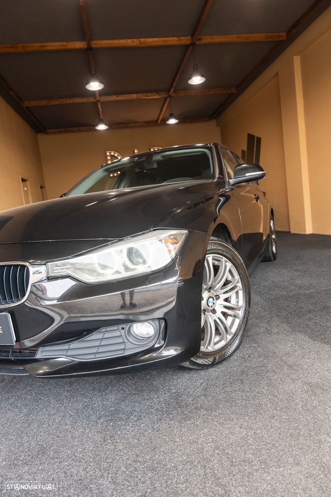 BMW 318 d Aut. Sport Line - 19