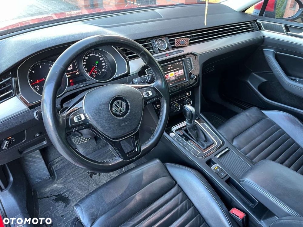 Volkswagen Passat - 8