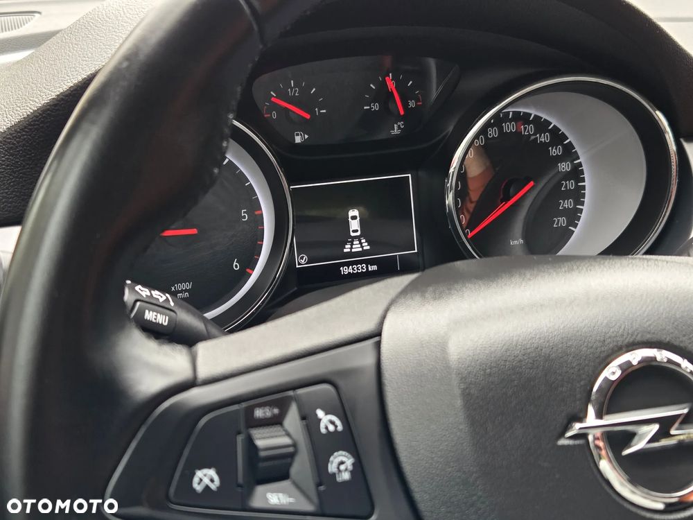 Opel Astra 1.6 CDTI Elite S&S - 37