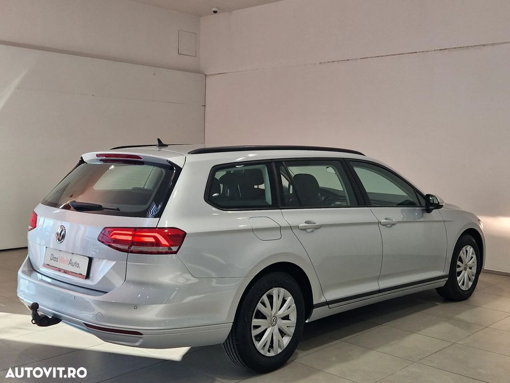 Volkswagen Passat Variant 2.0 TDI SCR DSG Comfortline - 18