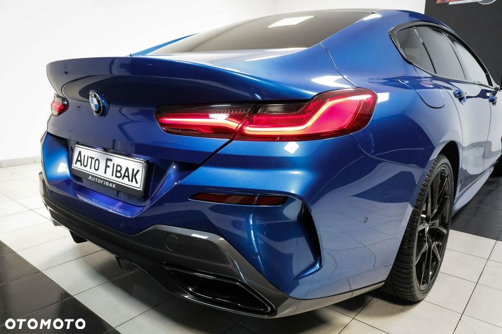 BMW Seria 8 - 16