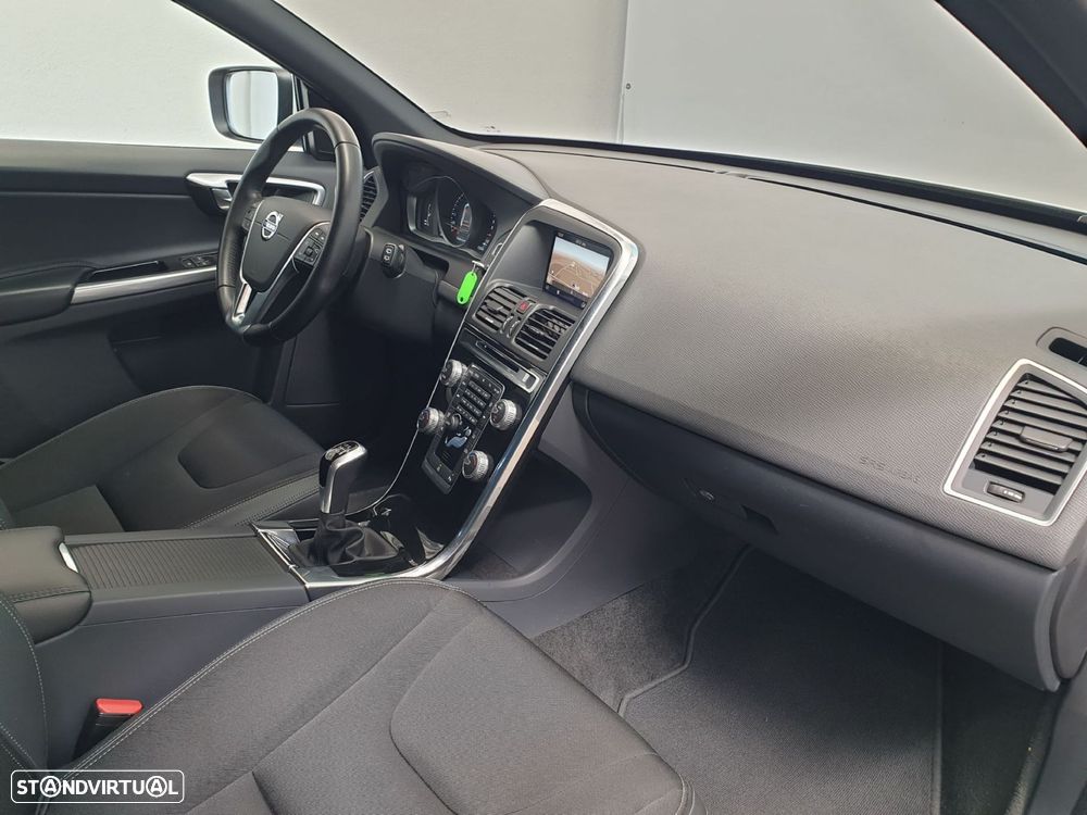 Volvo XC 60 2.0 D3 Dynamic Edition - 26