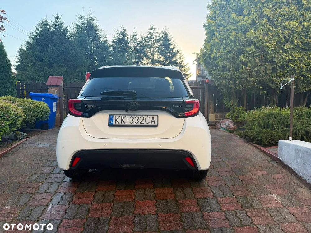 Toyota Yaris Hybrid 1.5 Executive - 6