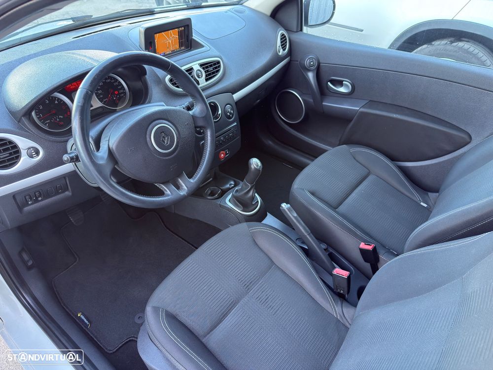 Renault Clio - 10