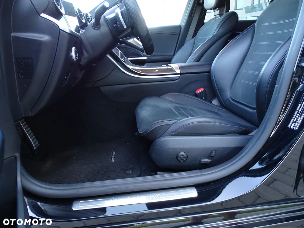 Mercedes-Benz Klasa C 220 d mHEV AMG - 19