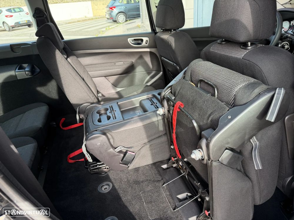 Peugeot 307 1.6 HDi Executive - 32