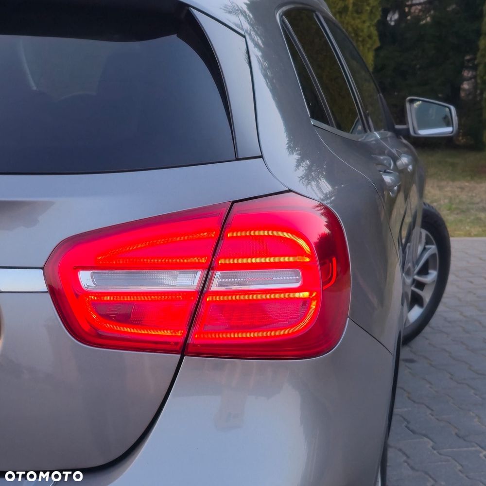 Mercedes-Benz GLA 220 d 4Matic 7G-DCT AMG Line - 19