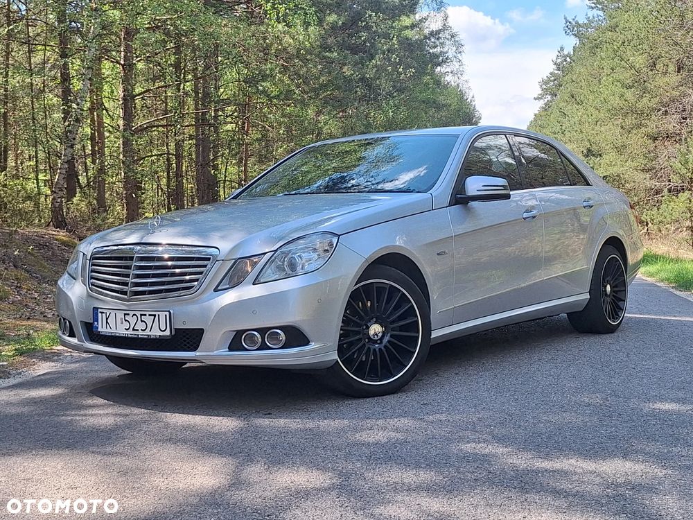 Mercedes-Benz Klasa E 200 CGI BlueEFFICIENCY 7G-TRONIC Elegance - 1