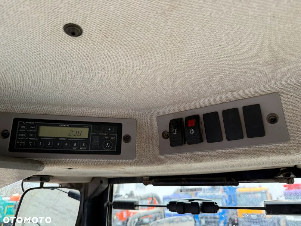 Hitachi ZW310-6 - 15