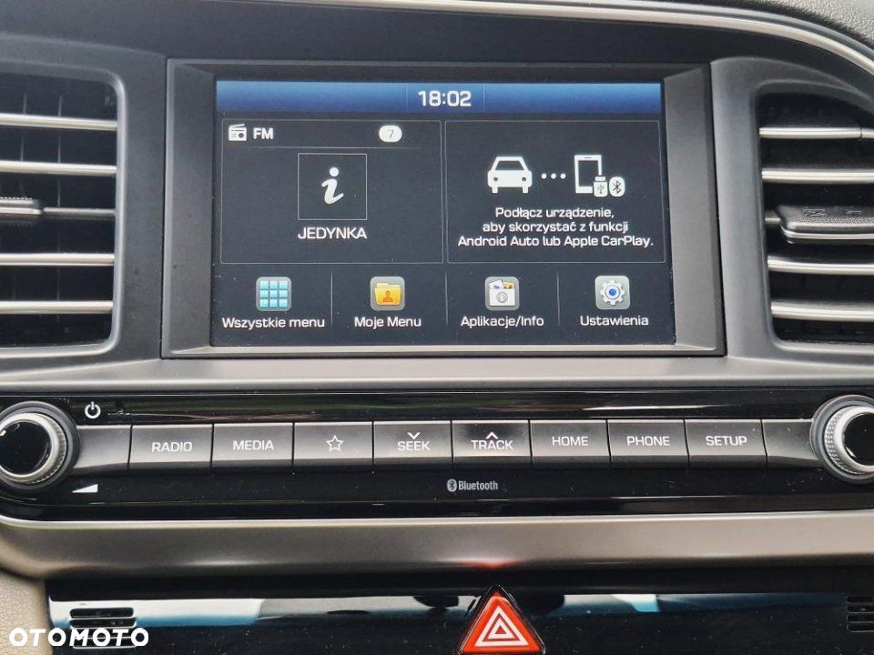 Hyundai Elantra - 28