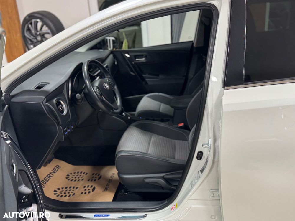 Toyota Auris ver-1-8-vvt--i-automatik-style-selection - 24