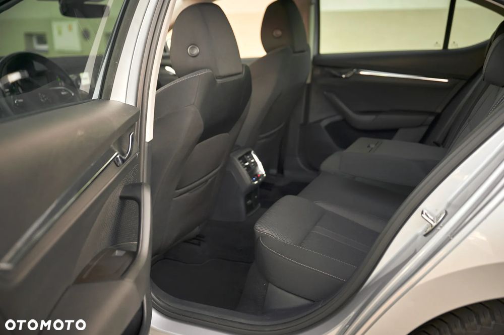 Skoda Octavia 1.5 TSI e-TEC DSG Selection Plus - 18