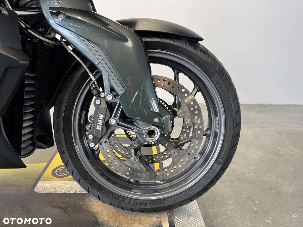 BMW K - 8