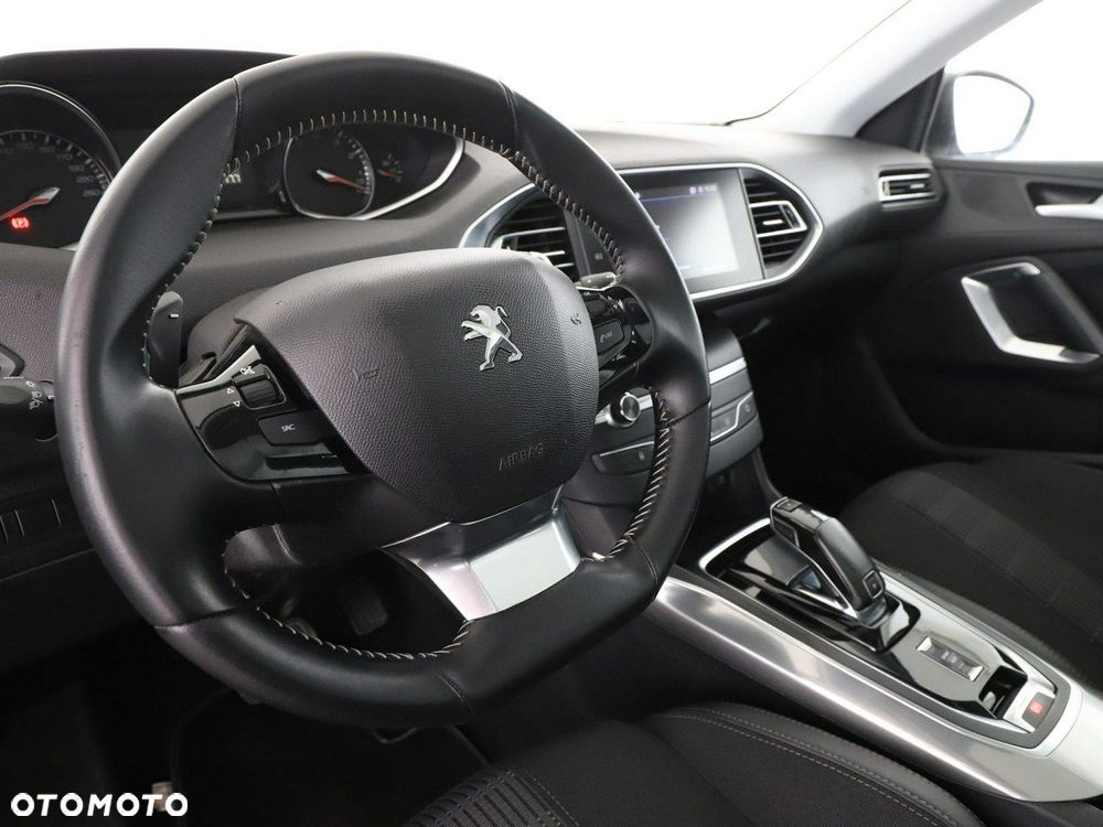 Peugeot 308 1.2 PureTech Allure S&S - 14