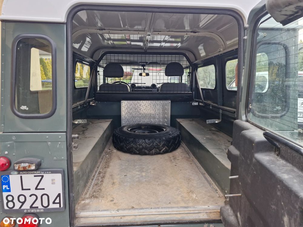 Land Rover Defender - 9