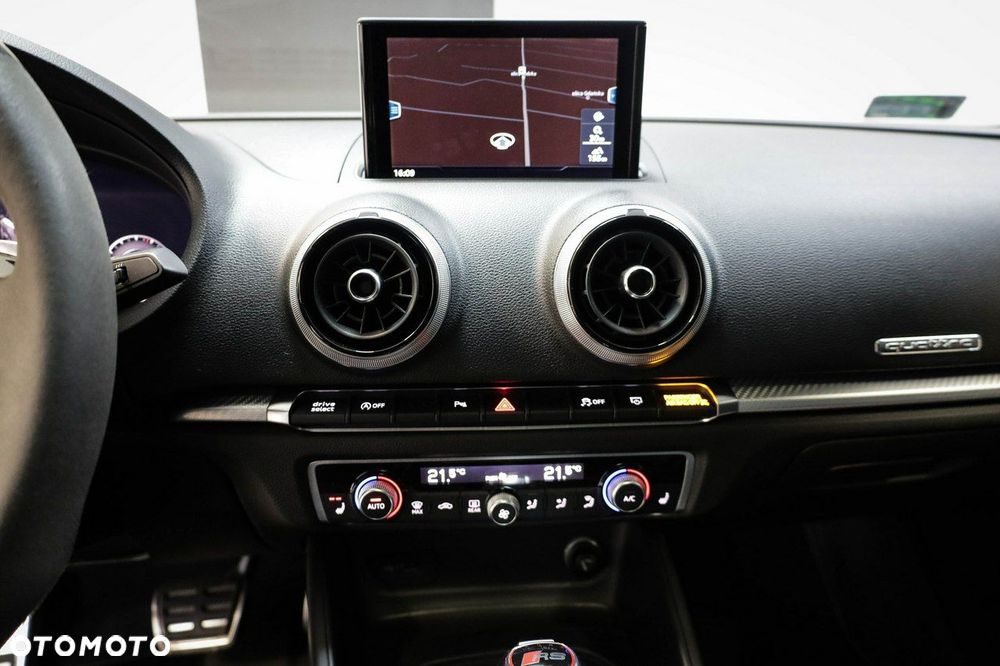 Audi RS3 Limousine - 27