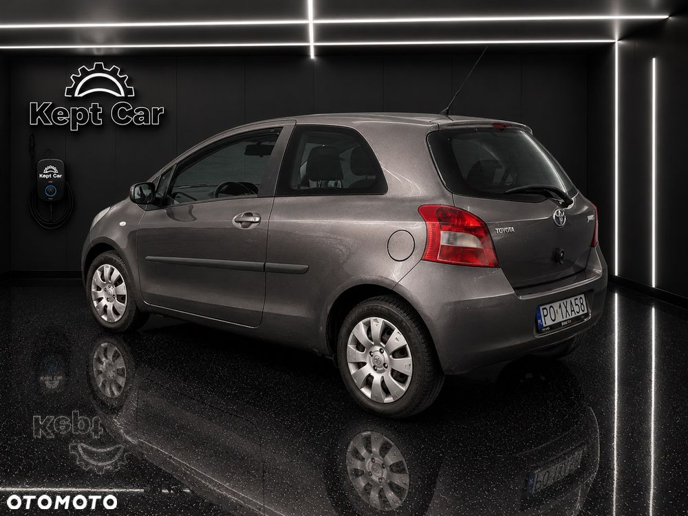 Toyota Yaris 1.3 Luna Premium - 5