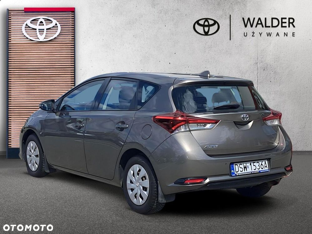 Toyota Auris - 4