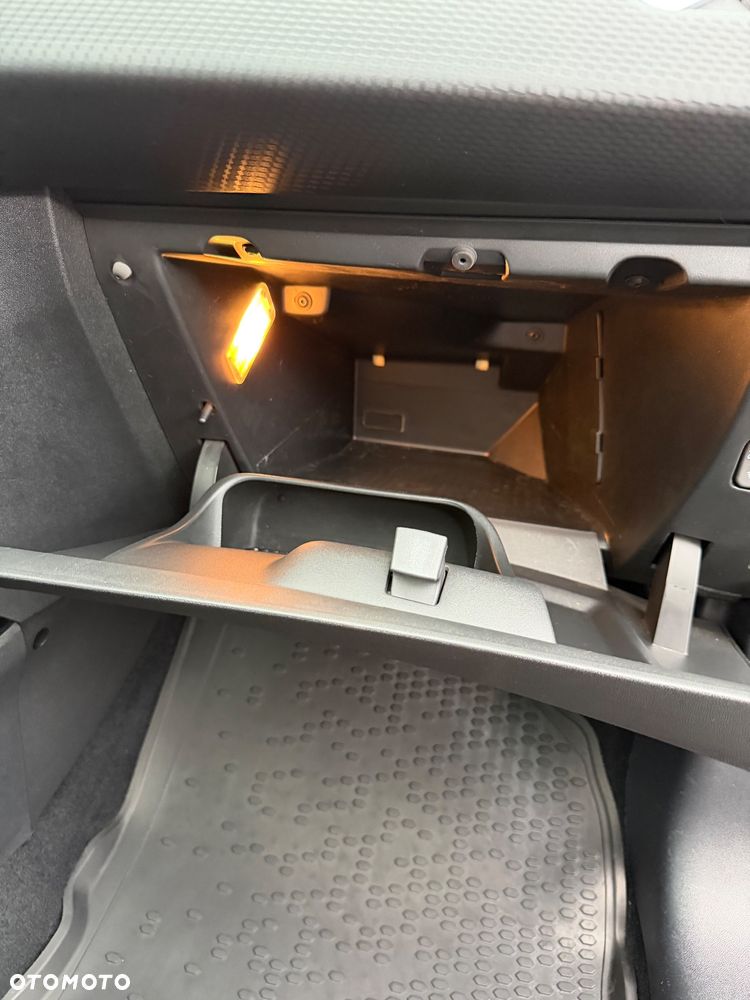 Peugeot 2008 1.6 VTi Allure - 36