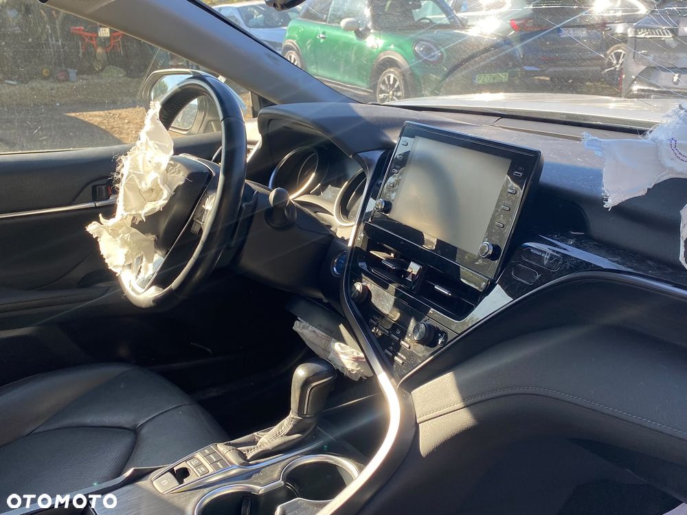 Toyota Camry 2.5 Hybrid Comfort CVT - 13