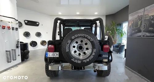 Jeep Wrangler - 4