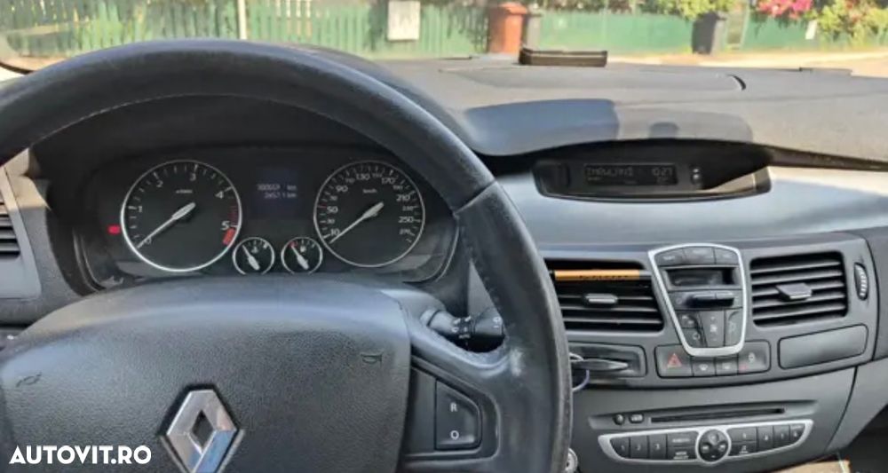Renault Laguna Estate 2.0 dCi Initiale - 6
