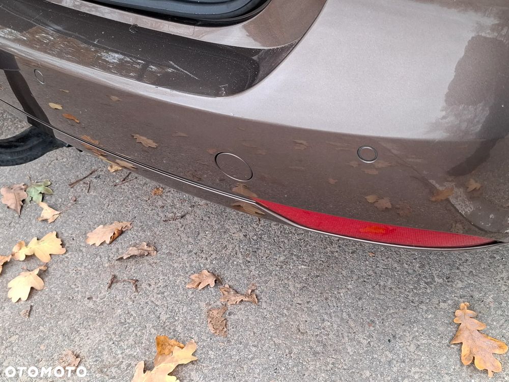 Volkswagen Touran 1.6 TDI DPF BlueMotion Technology DSG MATCH - 27