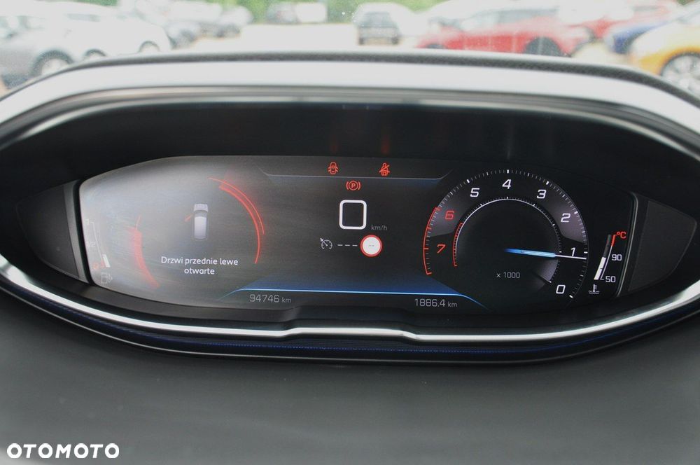 Peugeot 3008 1.2 PureTech Allure S&S - 32