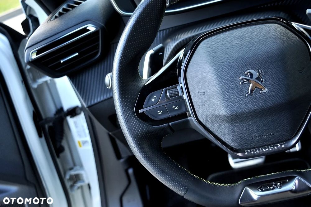 Peugeot 2008 1.5 BlueHDi GT Line S&S EAT8 - 32