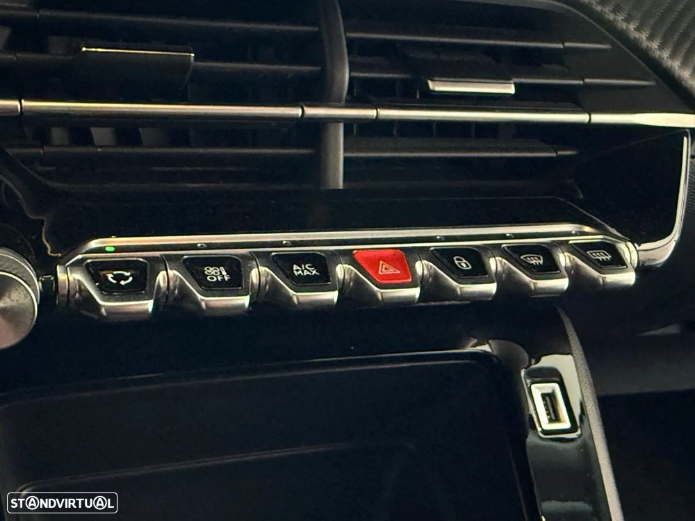 Peugeot 2008 - 9