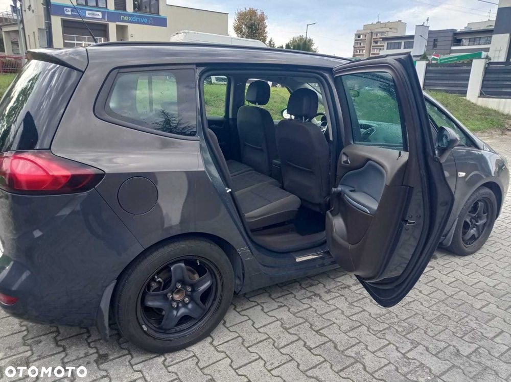 Opel Zafira - 4
