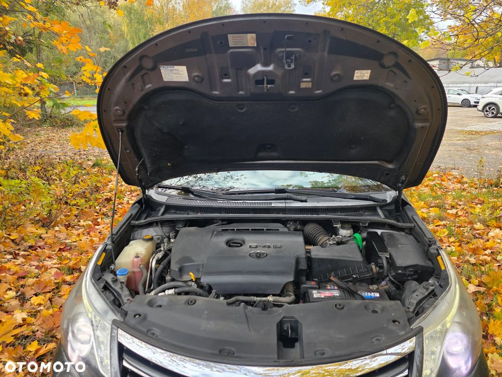 Toyota Avensis - 4