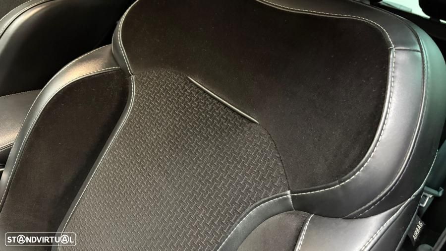 Renault Mégane BLUE dCi 115 EDC BOSE EDITION - 24