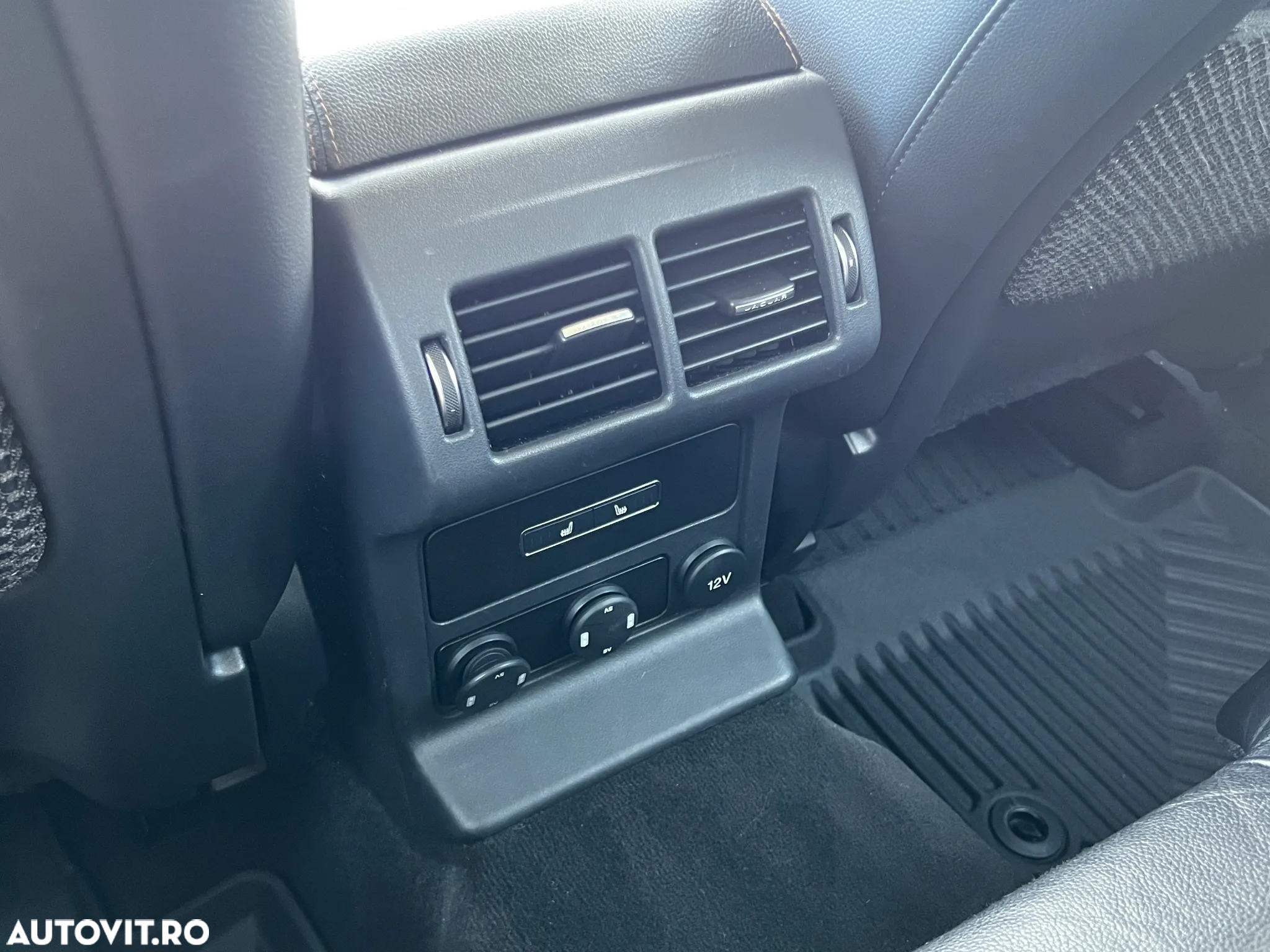Jaguar F-Pace 3.0 AWD First Edition - 33