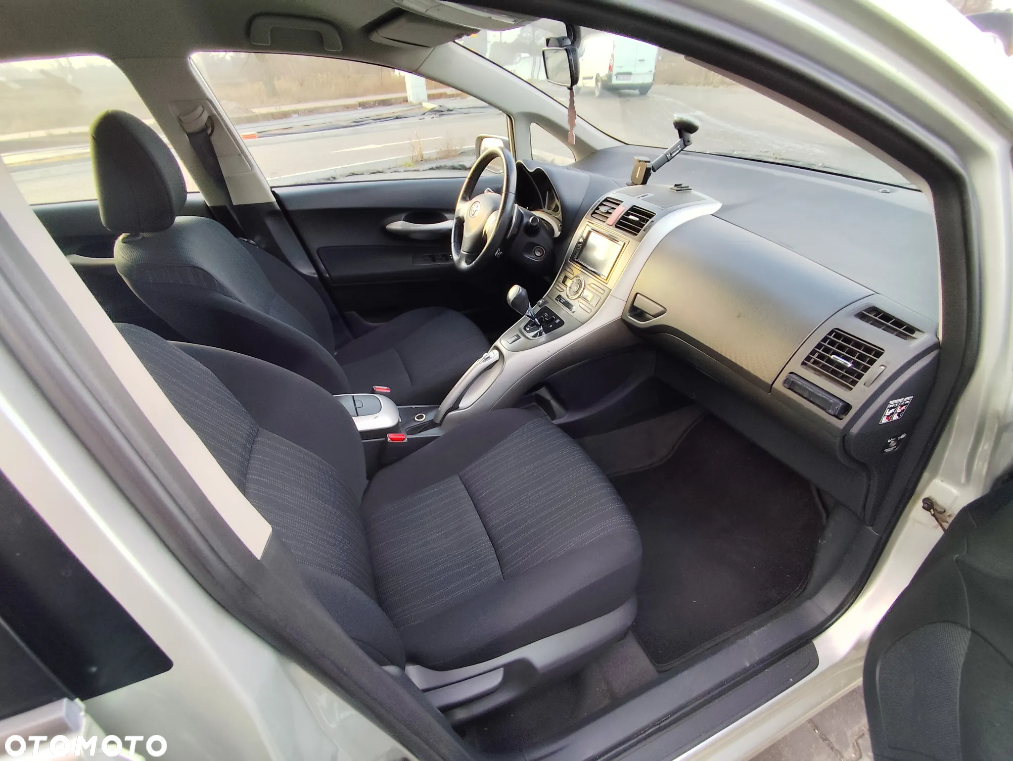Toyota Auris - 12