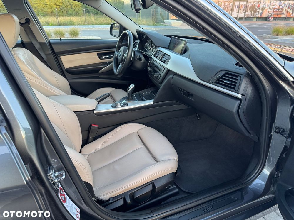 BMW Seria 3 320i - 22