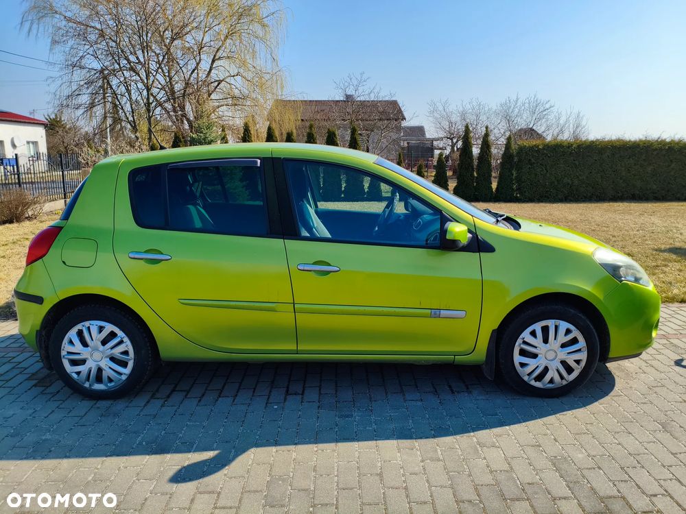 Renault Clio 1.2 16V Life - 4